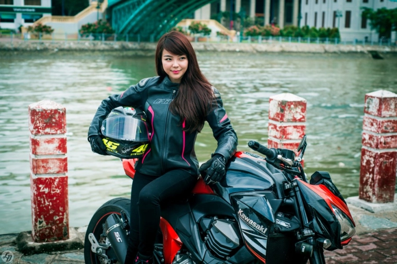 Bộ ảnh đẹp chiến mã kawasaki z800 của nữ biker xinh đẹp - 6