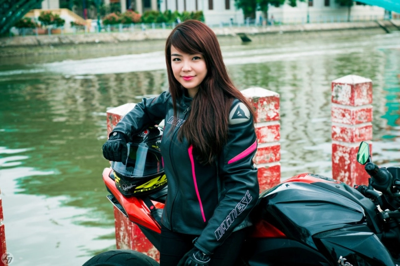Bộ ảnh đẹp chiến mã kawasaki z800 của nữ biker xinh đẹp - 7
