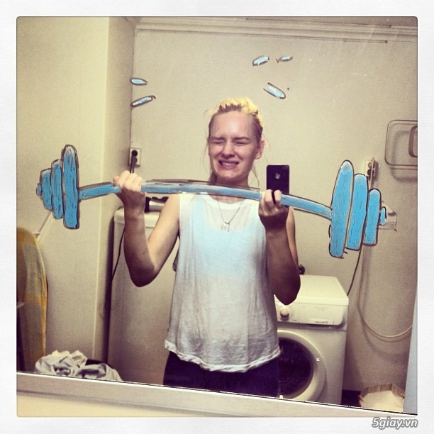 Bộ ảnh nhí nhố vẽ trên gương đang hot trên instagram - 7