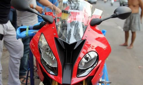 Cận cảnh bmw s1000rr 2015 vừa đập thùng tại việt nam - 8