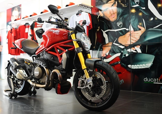 Cận cảnh ducati monster 1200s lần đầu xuất hiện tại hà nội - 2