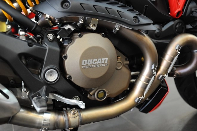 Cận cảnh ducati monster 1200s lần đầu xuất hiện tại hà nội - 3