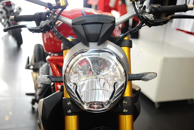 Cận cảnh ducati monster 1200s lần đầu xuất hiện tại hà nội - 5