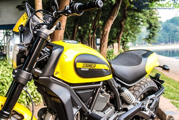 Cận cảnh ducati scrambler độ chính hãng đầu tiên tại việt nam - 5