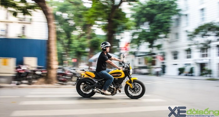 Cận cảnh ducati scrambler độ chính hãng đầu tiên tại việt nam - 14