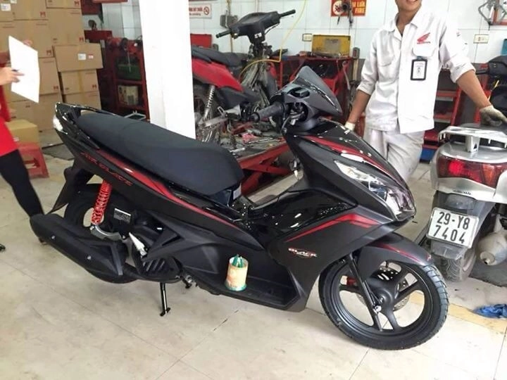 Cận cảnh honda air blade 2015 phiên bản màu mới giá không đổi - 1