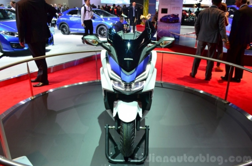 Cận cảnh honda forza 125 tại paris motor show 2014 - 4