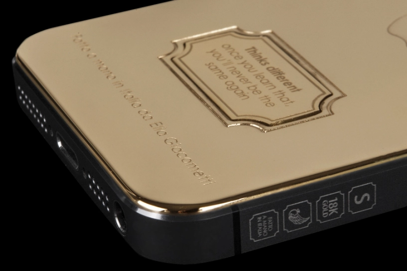 Cận cảnh iphone 5s mạ vàng in hình tổng thống putin có giá 4000 usd - 4