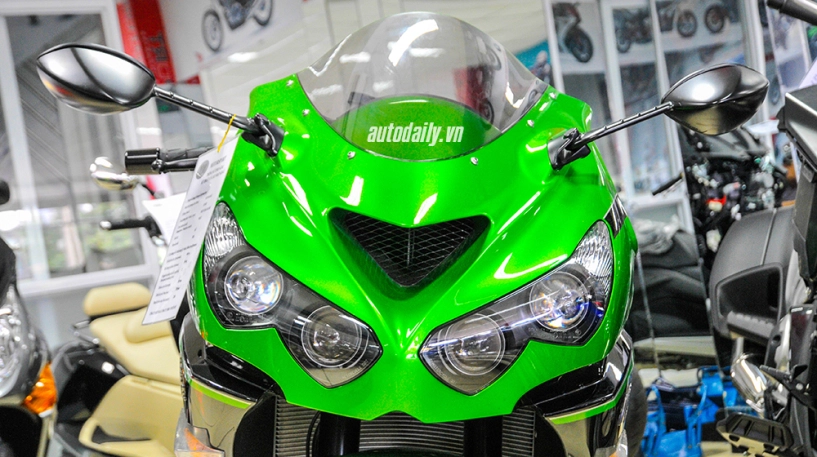 Cận cảnh siêu xe kawasaki ninja zx-14r abs 2015 tại hà nội - 9