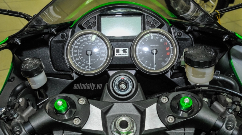 Cận cảnh siêu xe kawasaki ninja zx-14r abs 2015 tại hà nội - 12