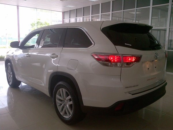 Cận cảnh xe 7 chỗ toyota highlander 2014 tại việt nam - 3