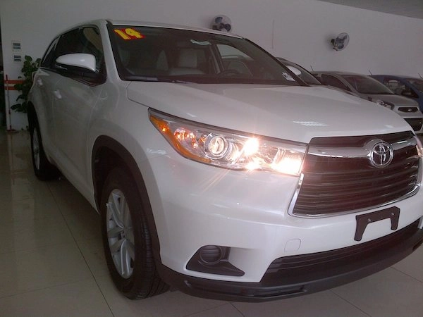 Cận cảnh xe 7 chỗ toyota highlander 2014 tại việt nam - 15