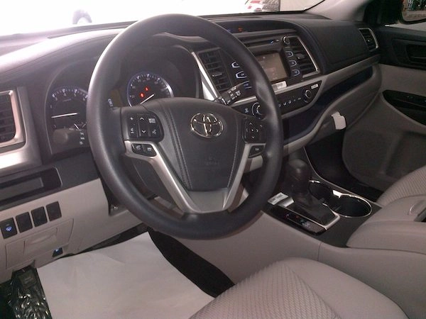 Cận cảnh xe 7 chỗ toyota highlander 2014 tại việt nam - 18