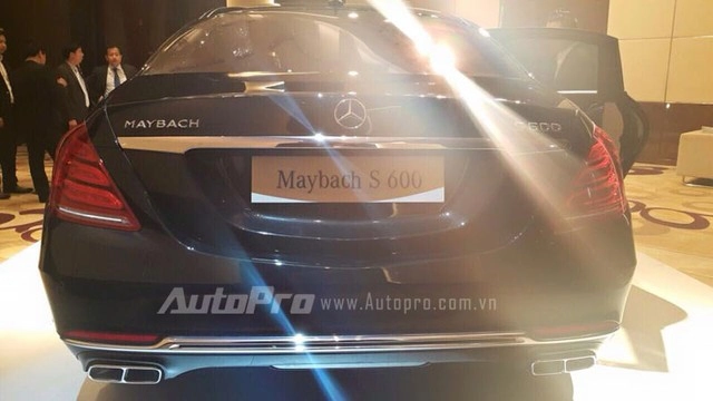Cận cảnh xe siêu sang mercedes-maybach s600 tại hà nội - 6