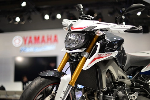 Cận cảnh yamaha mt-09 và mt-09 sr ở tokyo motor show 2013 - 4