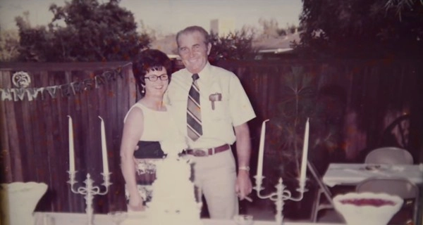 Cặp vợ chồng gắn bó 67 năm cùng nắm tay qua đời trong 1 ngày - 2