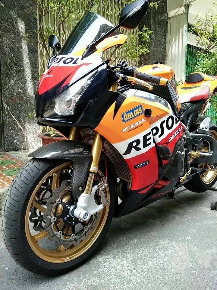 Cbr1000rr repsol độ tâm huyết của biker - 5