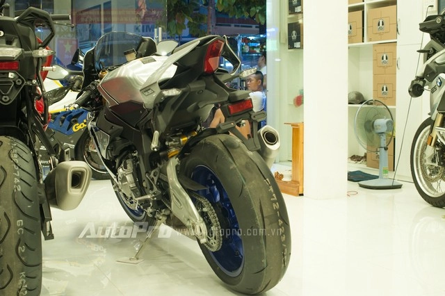 Chi tiết chiếc yamaha r1m 2015 thứ 2 tại việt nam - 8