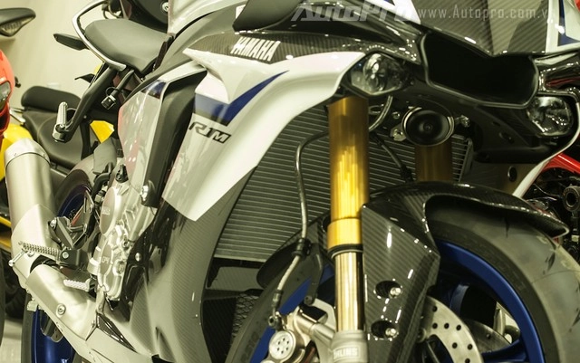 Chi tiết chiếc yamaha r1m 2015 thứ 2 tại việt nam - 13