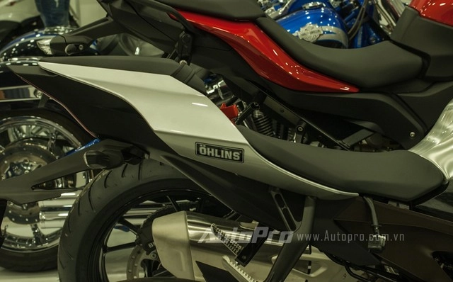 Chi tiết chiếc yamaha r1m 2015 thứ 2 tại việt nam - 19