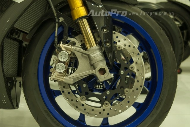 Chi tiết chiếc yamaha r1m 2015 thứ 2 tại việt nam - 20