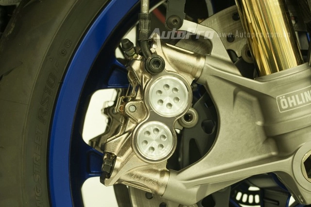 Chi tiết chiếc yamaha r1m 2015 thứ 2 tại việt nam - 23
