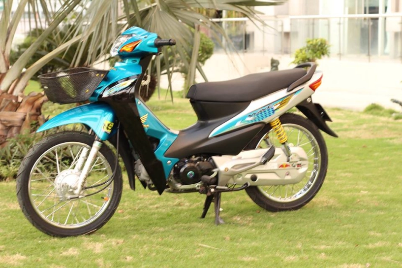 Chiếc wave a xanh độ kiểng cực đẹp với màu sắc tươi tắn - 5