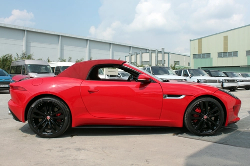 Chiêm ngưỡng jaguar f-type v8 r mui trần độc nhất ở sài gòn - 2