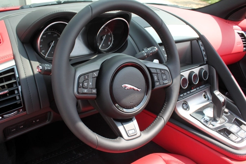 Chiêm ngưỡng jaguar f-type v8 r mui trần độc nhất ở sài gòn - 7