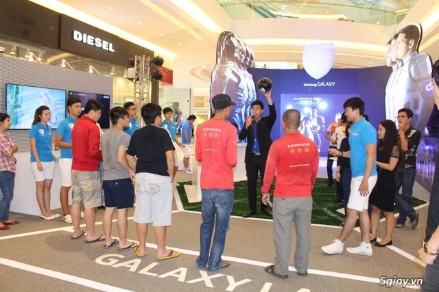 Chiến dịch galaxy 11 khởi động tại crescent mall tp hcm - 7