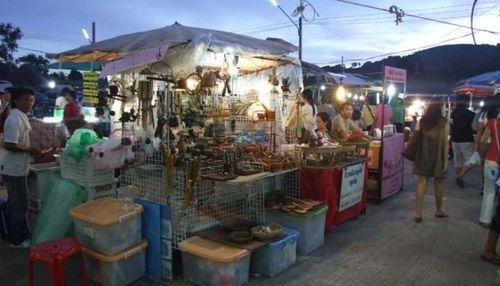 Chợ đêm cuối tuần ở phuket - 1