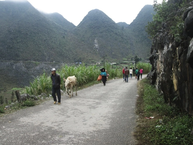 Chợ lùi sà phìn độc đáo ở hà giang - 1