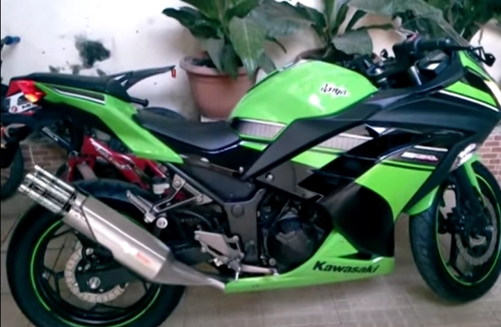 clip kawasaki ninja 300 test pô 6 nòng độc hại - 1