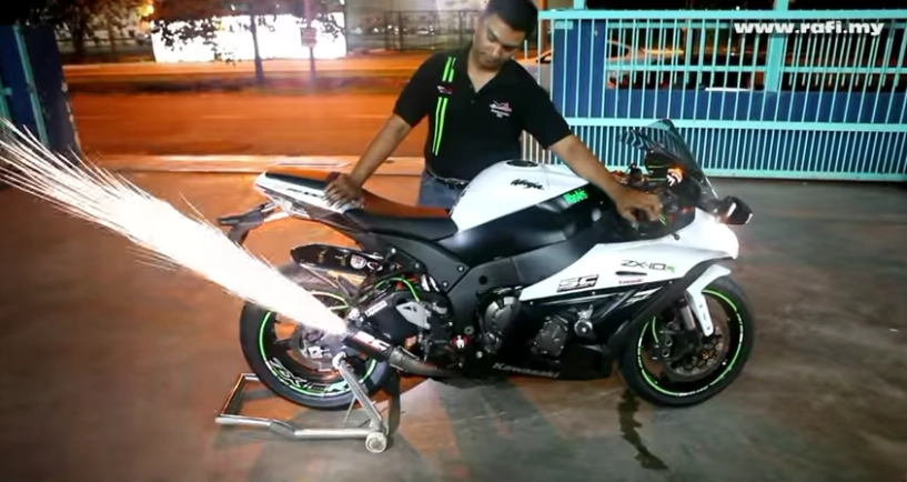 clip kawasaki zx-10r test pô m4 và sc bạo lực - 1