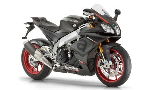 clipcận cảnh aprilia rsv4 rr 2015 trên đường đua - 1