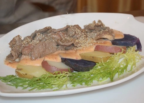 Đậm đà salad khoai tây bê thui - 1