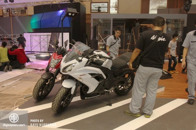 Dàn xế khủng hùng hậu trước giờ khai mạc triển lãm môtô indonesia - 18