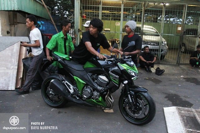 Dàn xế khủng hùng hậu trước giờ khai mạc triển lãm môtô indonesia - 38