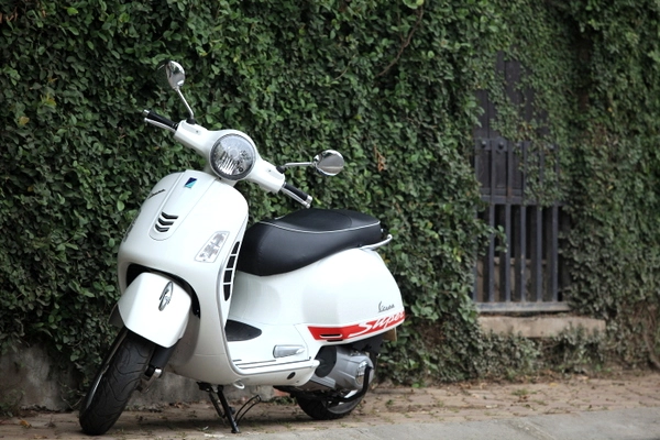 Đánh giá vespa gts super 125 - mạnh mẽ nhưng êm ái - 5