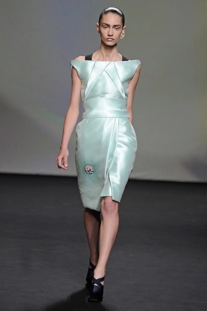Dior khoe thiết kế cao cấp đa phong cách - 11