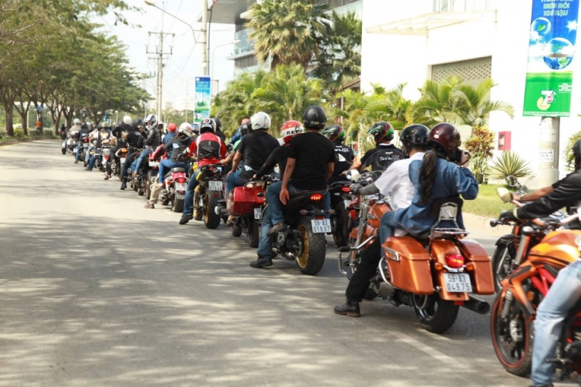 Đoàn motor diễu hành tại sài gòn trong ngày bế mạc bike week 2014 - 23