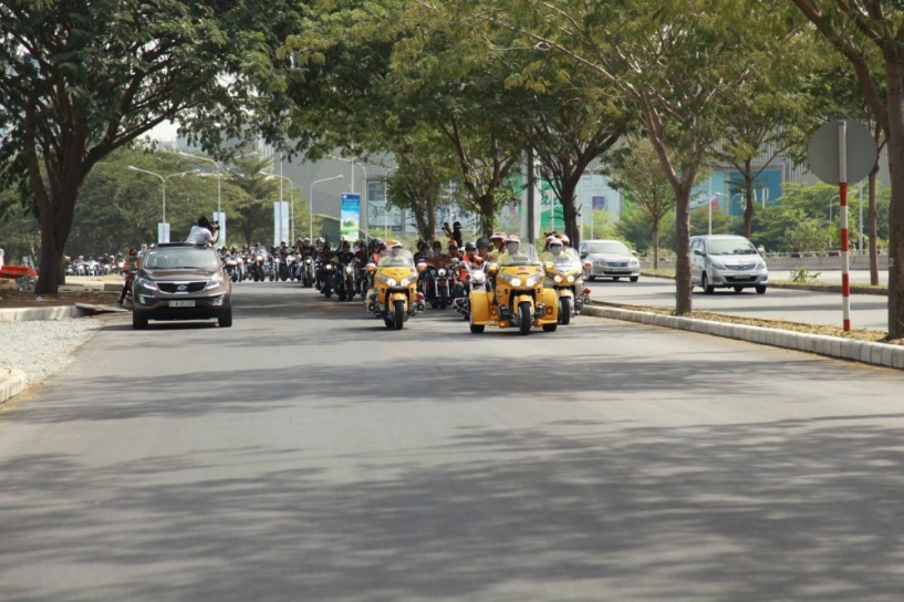 Đoàn motor diễu hành tại sài gòn trong ngày bế mạc bike week 2014 - 35