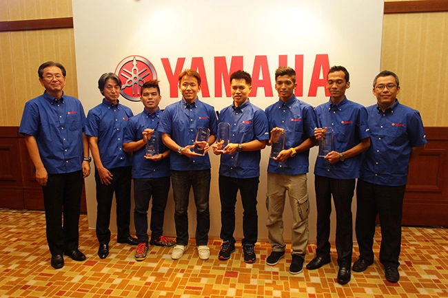 Đội hình các tay đua của yamaha factory racing mùa giải 2014 - 4