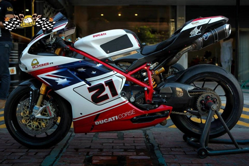 Ducati 1098r độ tuyệt đẹp cùng phiên bản troy bayliss - 13
