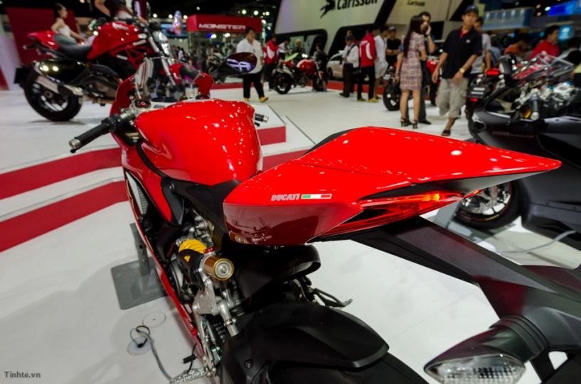 Ducati 1199 panigale s khác gì so với bản superleggera - 8