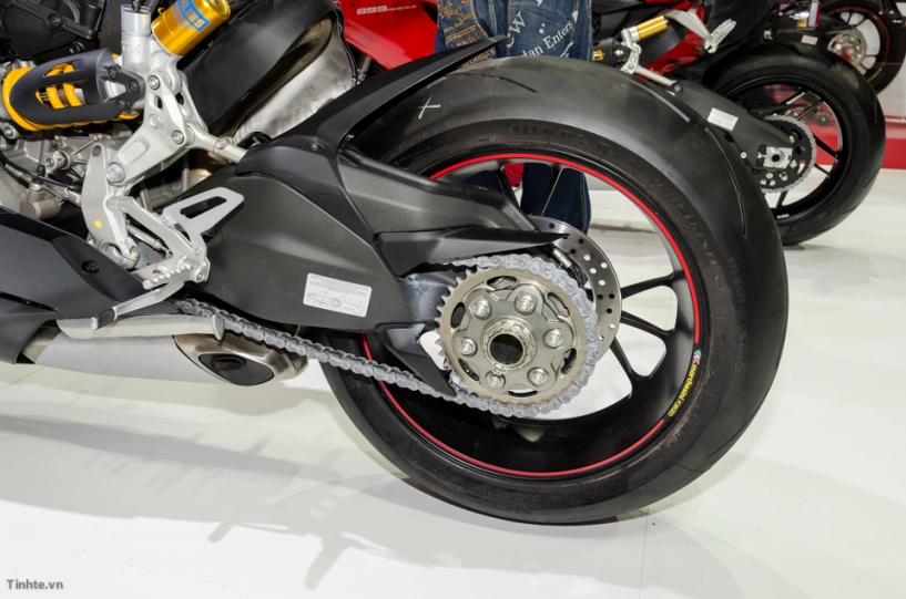 Ducati 1199 panigale s khác gì so với bản superleggera - 13