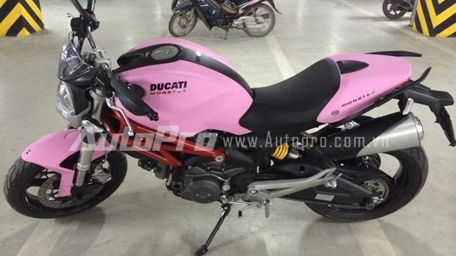 Ducati 795 với màu hồng mờ dịu dàng tại hà nội - 1