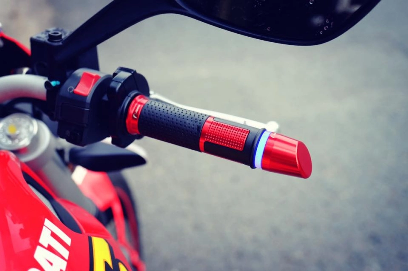 Ducati 796 lên nhẹ một số đồ chơi kiểng - 6