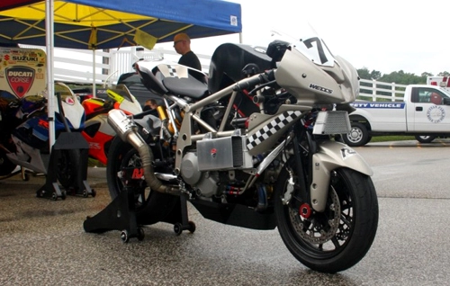 Ducati 848 độ độc nhất vô nhị - 1