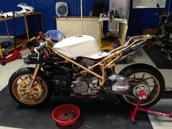 Ducati 848 evo mạ vàng độc đáo ở việt nam - 2